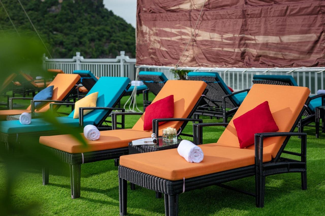 Hôtel Le Journey Luxury Cruise à Hạ Long Extérieur photo